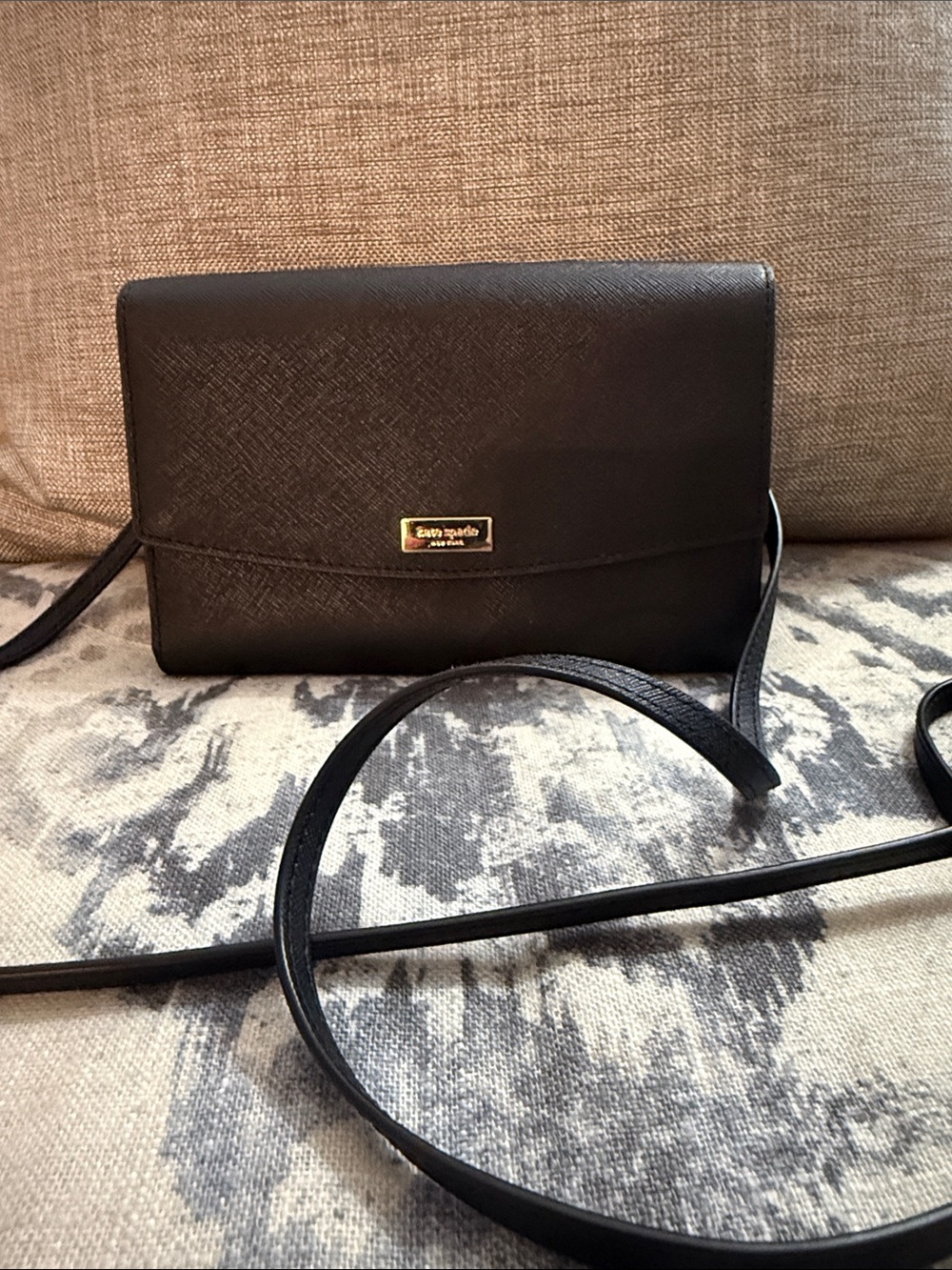 kate spade Black Saffiano Crossbody Wallet with Gold Plaque